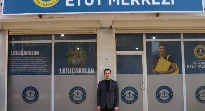 Kayyım giderayak etüt merkezini devretmiş