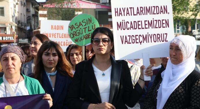 Amed’de kadınlar eylem yaptı: Devlet şiddetine karşı mücadeleye devam