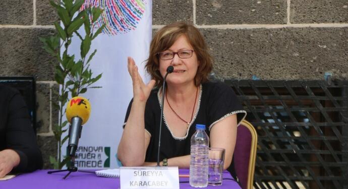 Amed Tiyatro Festivali’nde ‘Tiyatroda değişimlerin tarihi’ söyleşisi