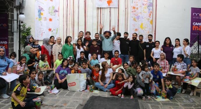 Sur’daki çocuklar müziğe doydu