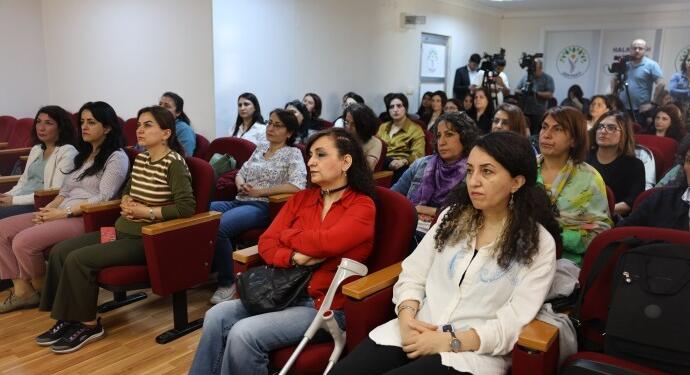 DEM Parti Kadın Meclisi: Kadınlar coğrafyayı mora boyadı