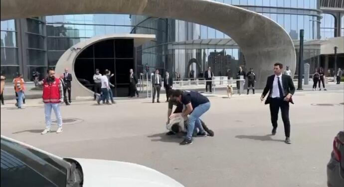 Finans Merkezi’nde hakkını arayan işçiler gözaltına alındı