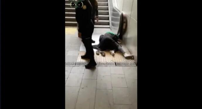 Polis şiddetini görüntüleyen gazeteci gözaltına alındı