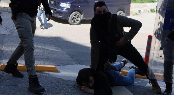 Savcı zaman ayarlı itirazla tahliyeyi engelledi