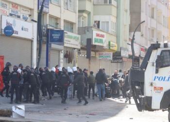 Wan protestolarında 30 kişi tutuklandı