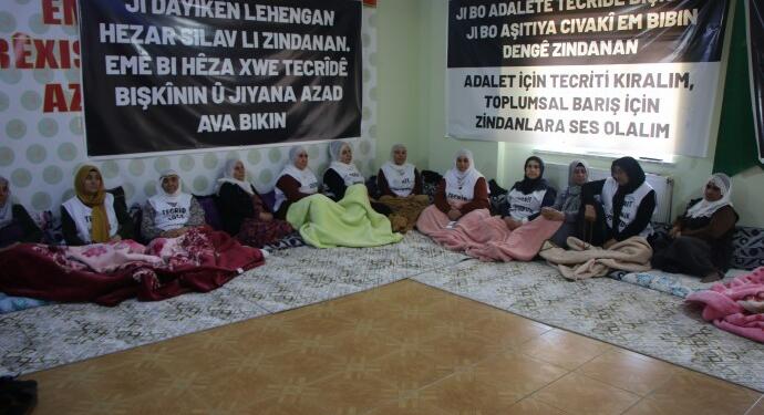 Adalet Nöbetine mesaj gönderen tutsaklar: Direnişi büyütmelisiniz