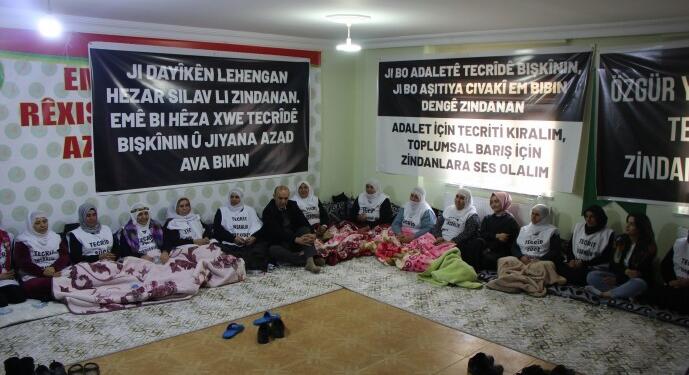 Barış Anneleri’nden çağrı: Tutsakların direnişine ortak olalım