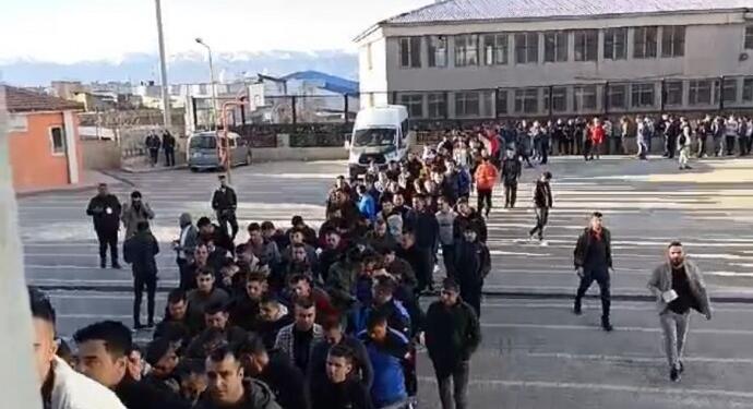 19 barodan ‘taşımalı’ askerlere tepki