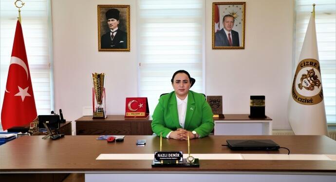 Perdeden kalemliğe… Makam odasını boşalttı; 7 buçuk milyona yakın demirbaşı hibe etti