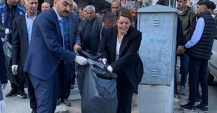 Gever’de eşbaşkanlar bayram temizliğine katıldı