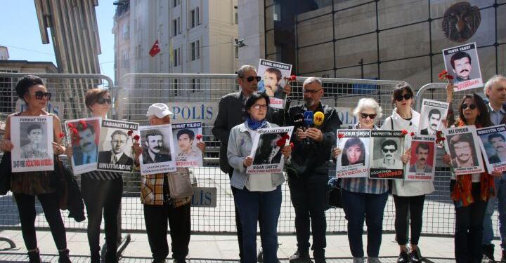 Cumartesi Anneleri yazar ve şair Sabahattin Ali’nin akıbetini sordu