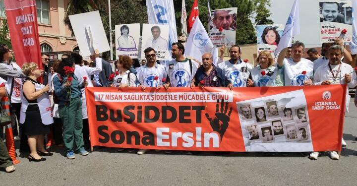 Sağlık emekçileri: Mücadeleyle şiddetsiz yaşamı kurabiliriz