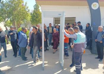 Eşbaşkanlardan ilk mesai: Teller ve X-Ray cihazı kaldırıldı