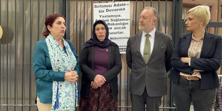 Şenyaşar’ın nöbetine DEM Parti’den ziyaret: Bu nöbet hepimizin nöbeti