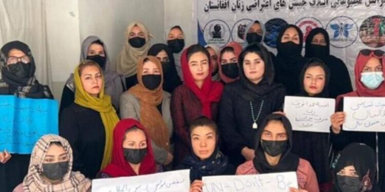 Pakistanlı kadınlar: Afgan kadınların sesini duyun