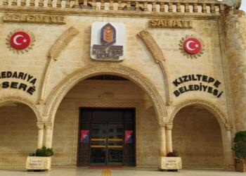 Kayyım koltukları da sökmüş: İnsan yere sabit kameriyeyi de götürür mü, götürmüşler