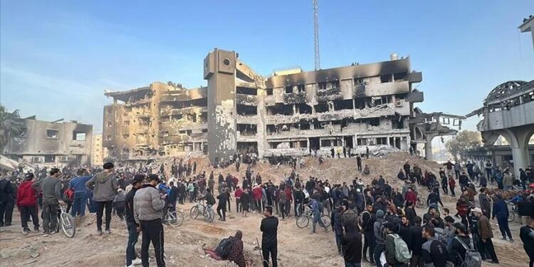 Şifa Hastanesi yıkıldı