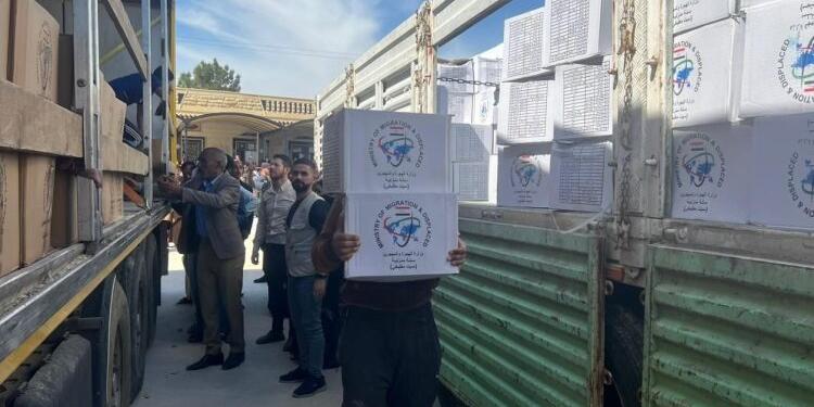 Şengal’e dönen göçmenlere yardım dağıtıldı