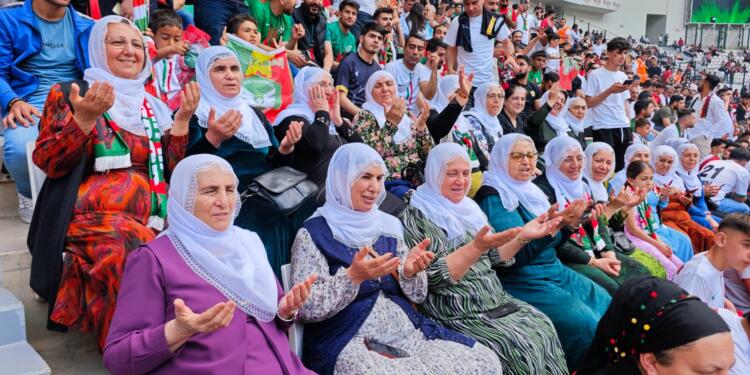 Amed’de ‘şampiyonluk’ coşkusu