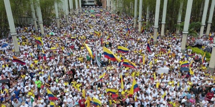 Kolombiya’da sağcılar hükümeti protesto etti
