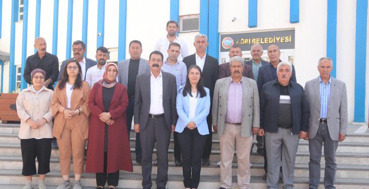 Agirî Belediyesi’ne gönderilen paraya bloke konuldu