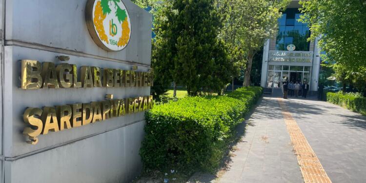 Torpille belediyede işe alınan AKP’li görevden alındı