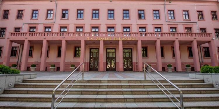 Ceza ve Tevkifevleri Genel Müdürlüğü: Hak var tecrit yok!