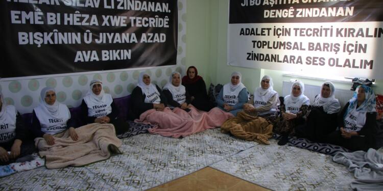 Tutsaklardan Adalet Nöbetine mesaj: Direnişiniz bize umut veriyor