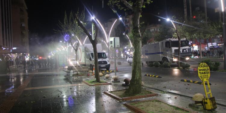 Adli tıp raporu olmadan tutuklanan çocuk cezaevi kapısından döndü