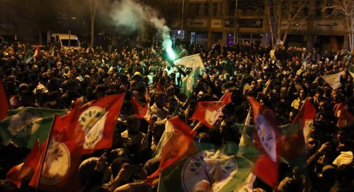 DEM Parti, Mûş’ta tarihi zaferini kutladı