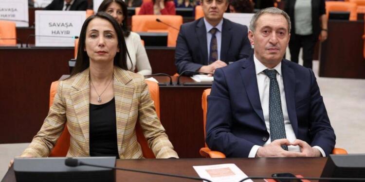 DEM Parti Eş Genel Başkanları: Sonuçları hile ile değiştirmek halkın iradesine açık bir darbedir