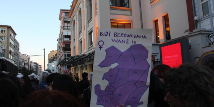 Kadıköy’de gözaltına alınan kadınlar serbest bırakıldı