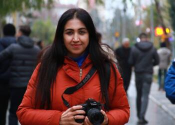 Gazeteci Esra Solin Dal’a çıplak arama