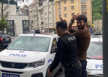 Polis şiddetini görüntüleyen gazeteci serbest bırakıldı