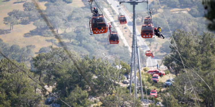 Teleferik kazasında 13 gözaltı kararı