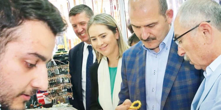 Kayyım 7 milyon TL’lik hediyelik eşya almış