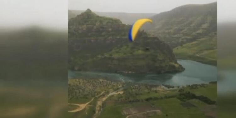 Şirnex’te bir paraşütçü düştü