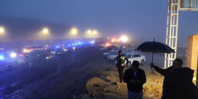 Reisi’nin de içinde olduğu helikoptere henüz ulaşılamadı
