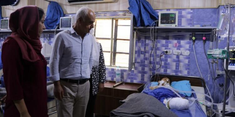 Türkiye’nin bombardımanında yaralandılar: Özerk Yönetim yaralı çocukları ziyaret etti