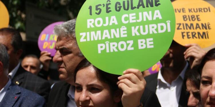 ‘Kürtçenin yaşatılması için ailelere büyük sorumluluk düşüyor’