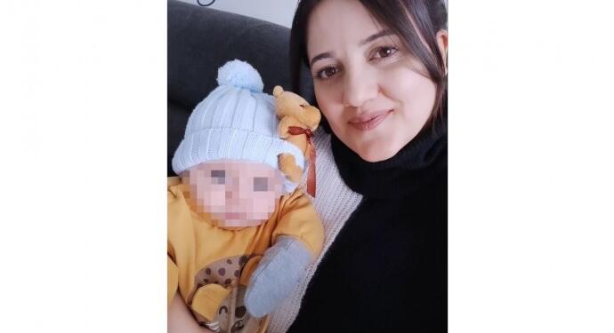 11 aylık bebeği ile karakolda tutuluyor