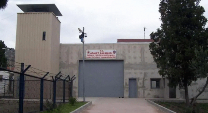 Bakanlığın ‘İmralı’da tecrit yok’ sözlerine karşı DEM Parti’den komisyon talebi