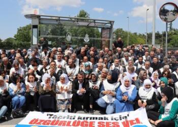 Tutsak yakınlarından Bakırköy Cezaevi önünde eylem: ‘Özgürlüğe ses ver’