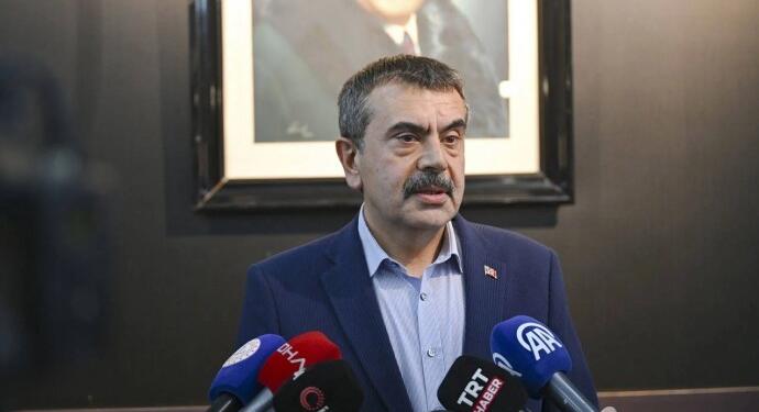 Tepki çeken eğitim müfredatı onayladı