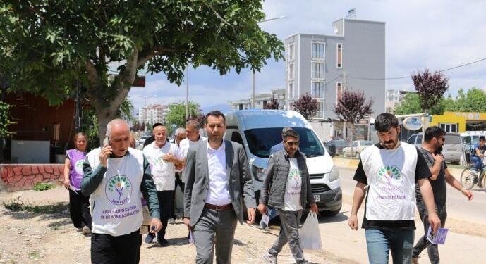 Semsûr’de Kobanê Davası için bildiri dağıtımı