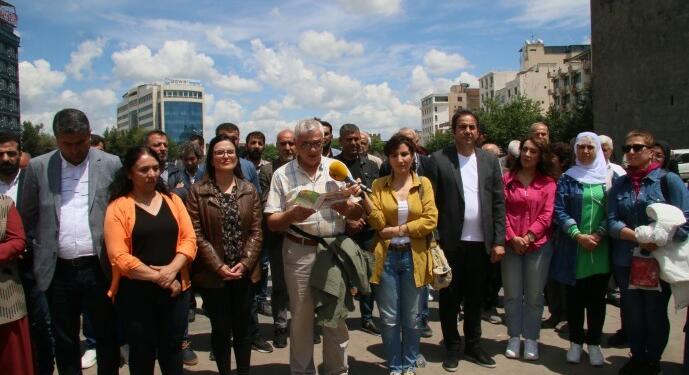 Kürt Dil Bayramı açıklamasında tecrit bildirisine tecrit!