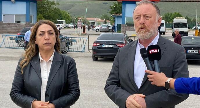 DEM Parti Kobanê tutsaklarını ziyaret etti: Şimdi direnme zamanıdır