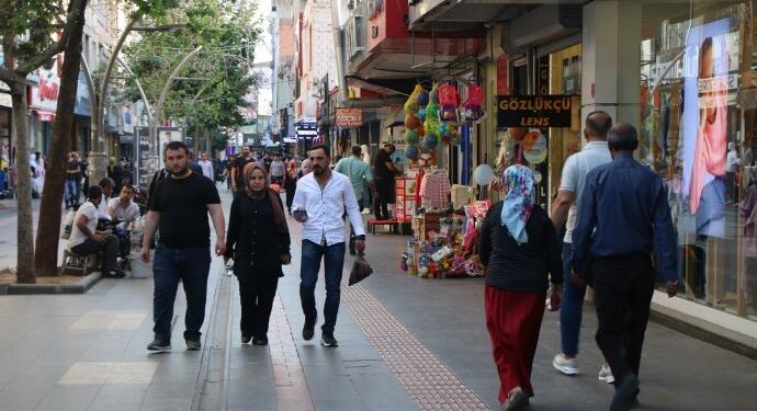 Êlihli yurttaşlar: Ekonomik krizin çözümü savaşa son verilmesi