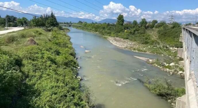 Melen Çayı’na çamurlu su döken MHP’li belediyeye ceza