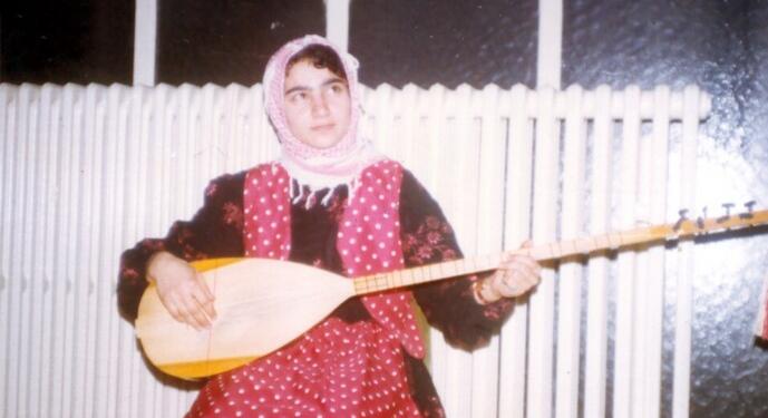 Dengbêj Xalîde: Hozan Mizgîn’in sesi mücadeleye çağırıyordu